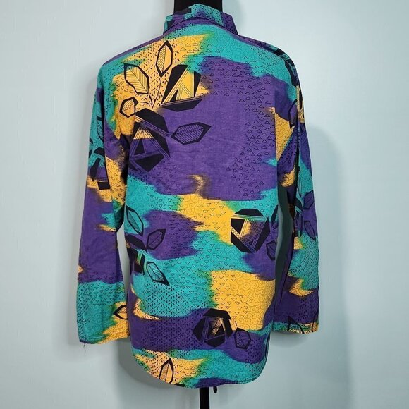 Vintage New Fashion Size Medium Abstract Blouse
Lot I - Picture 2 of 9